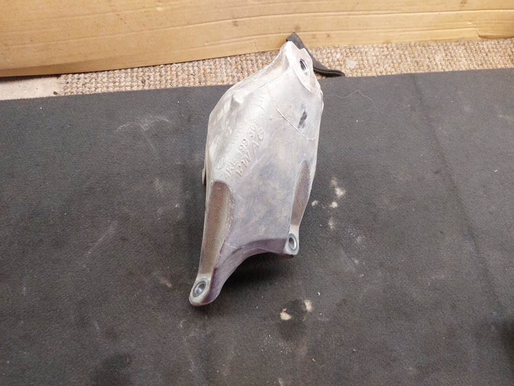 Купити Кронштейн кронштейн двигуна audi e-tron