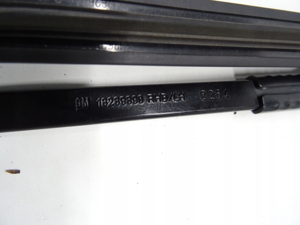 Купити Opel astra j iv жабо двірники комплект