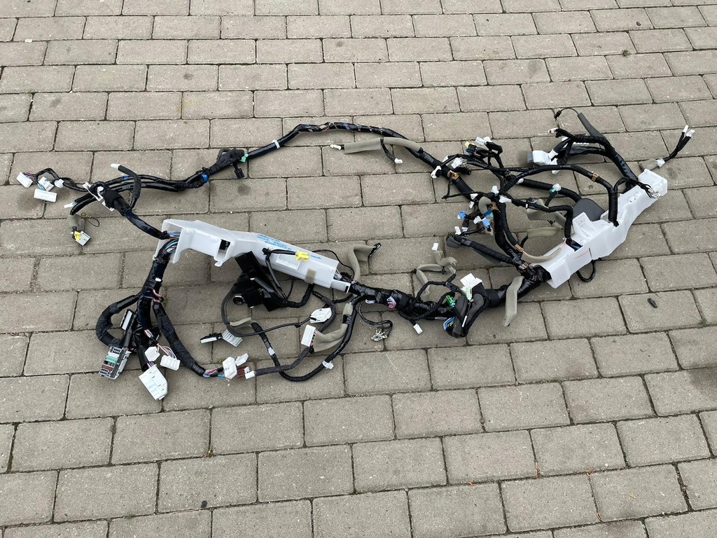 фото №1, Nissan ariya електропроводка консолі pod консоль