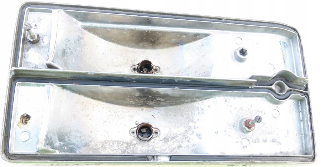 Купить Хром вкладыш лампы правый задний  fiat 125p sedan