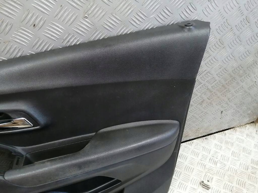 фото №2, Chevrolet trax обшивка оббивка двері права перед
