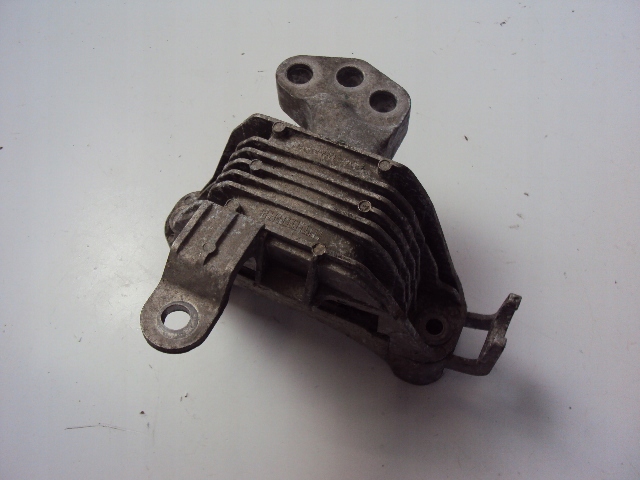 фото №1, Кронштейн подушка двигуна opel astra j iv 2009-2019