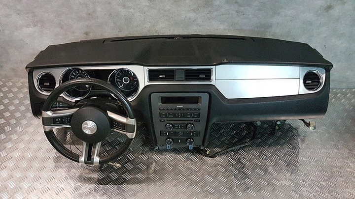 фото №1, Ford mustang 2014 3,7 консоль приборная панель подушка безопасности подушка