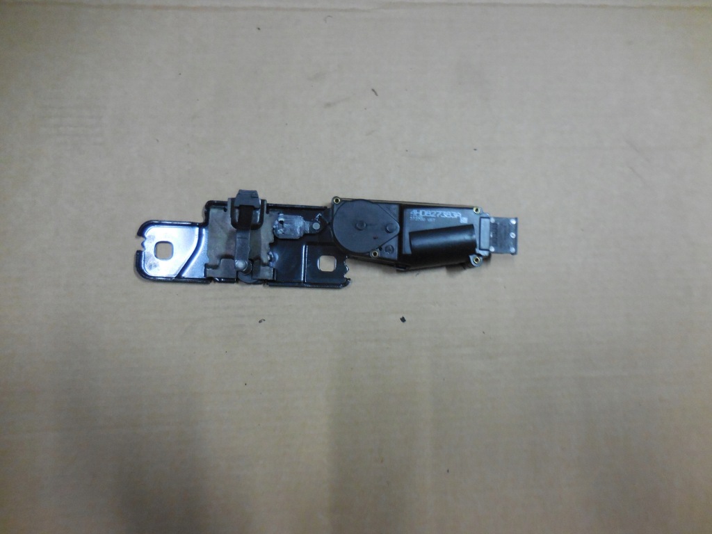 фото №1, Замок задний крышки audi a8 4h d4 4h0827383a