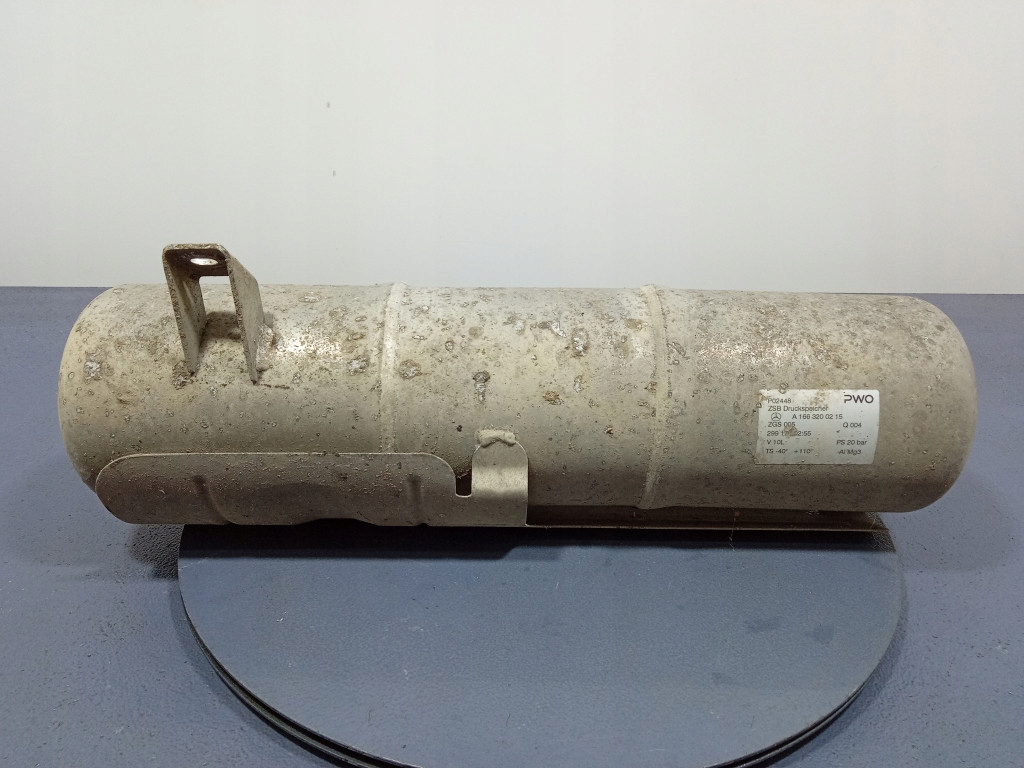 Купити Mercedes gls x166 бак повітря v-10l a1663200215