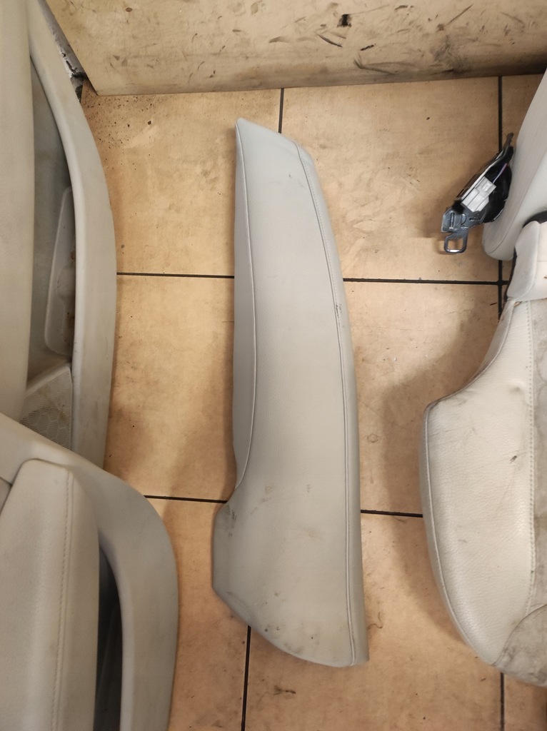 фото №8, Салон сидіння заднє сидіння оббивка volvo s90