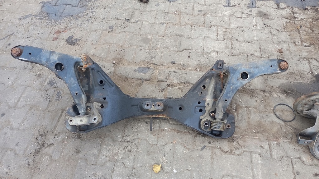 фото №5, Підрамник перед volvo v40 01r 1.9d kombi