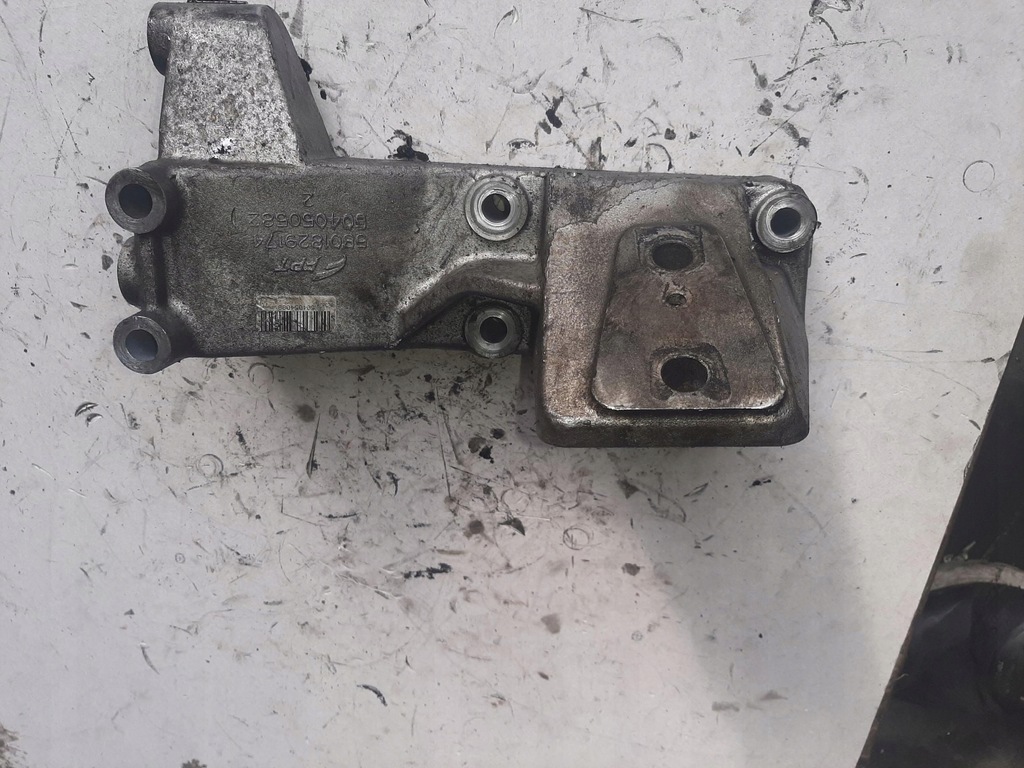 фото №7, Кронштейн двигателя 5801829174 iveco daily