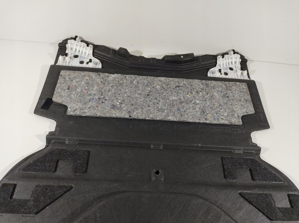 фото №15, Lexus is300h 13r - обшивка підлога багажника