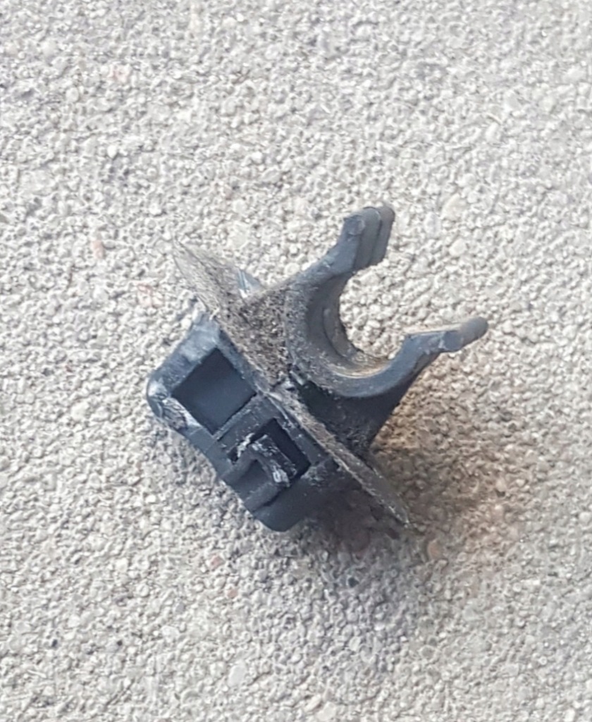 фото №1, Кронштейн druta стрижень капот citroen c4 picasso 06-