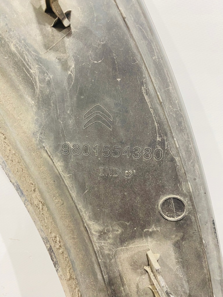 Молдинг крыла задний  правая c4 cactus #214 с Разборки