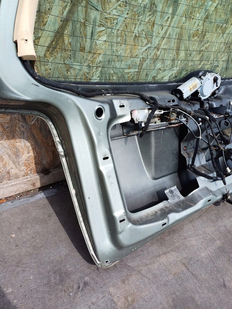 фото №16, Кришка багажника багажника задня задня vw passat b5 kombi lift 00-05 скло kpl