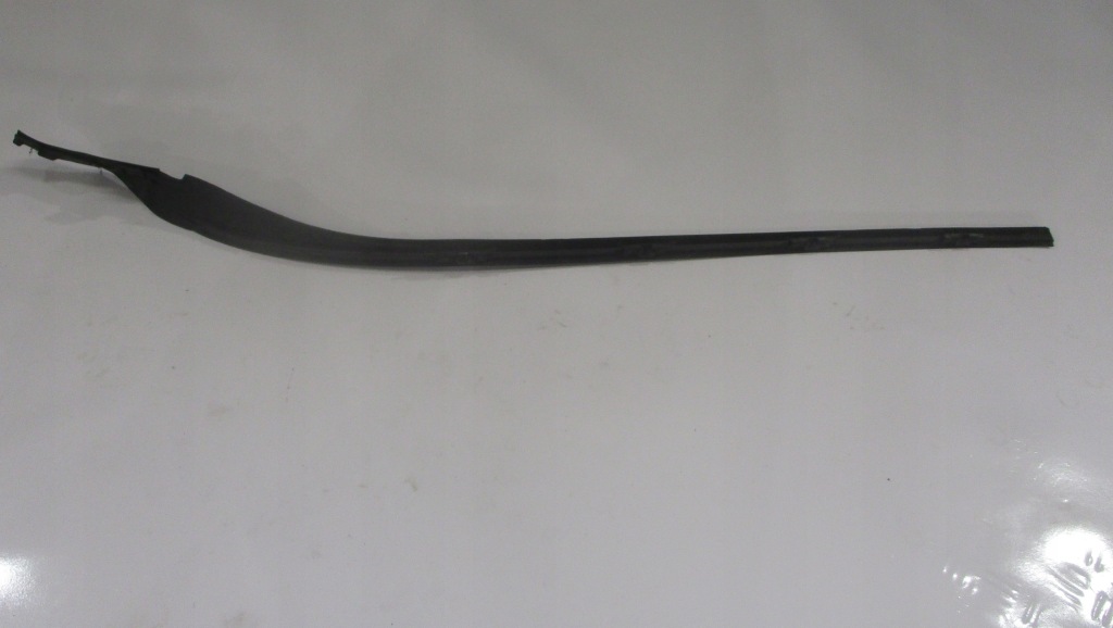 фото №7, Volvo s60 ii v60 молдинг стекло передней лобовое 31335865 правая