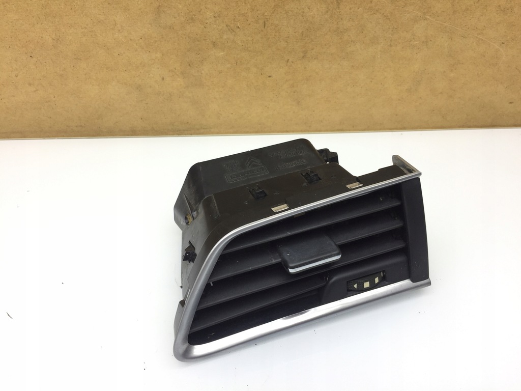 фото №1, Peugeot 508 решітка обдув консолі права