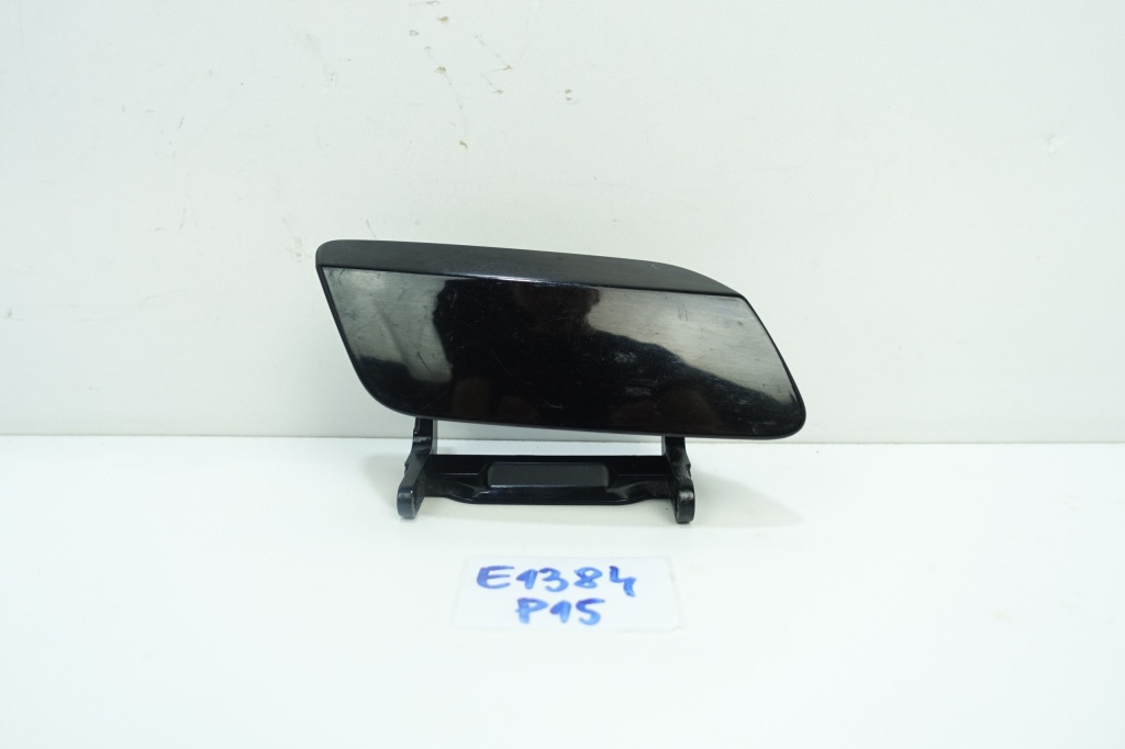 фото №1, Заглушка распылителя правая audi a6 c8 4k0807788b