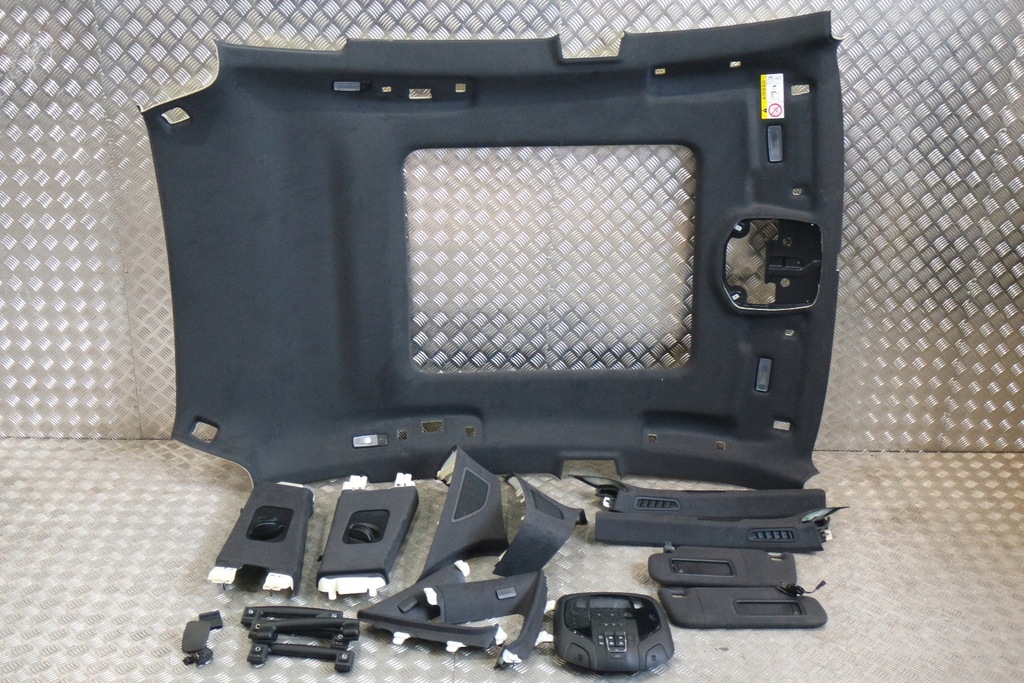 фото №1, Потолок панорама maserati levante