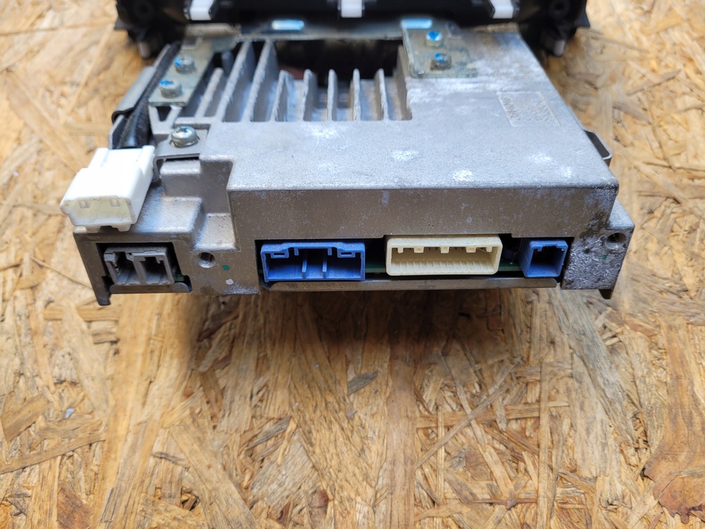 фото №5, Экран навигация дисплей mazda оригинальный номер bhp1611j0d