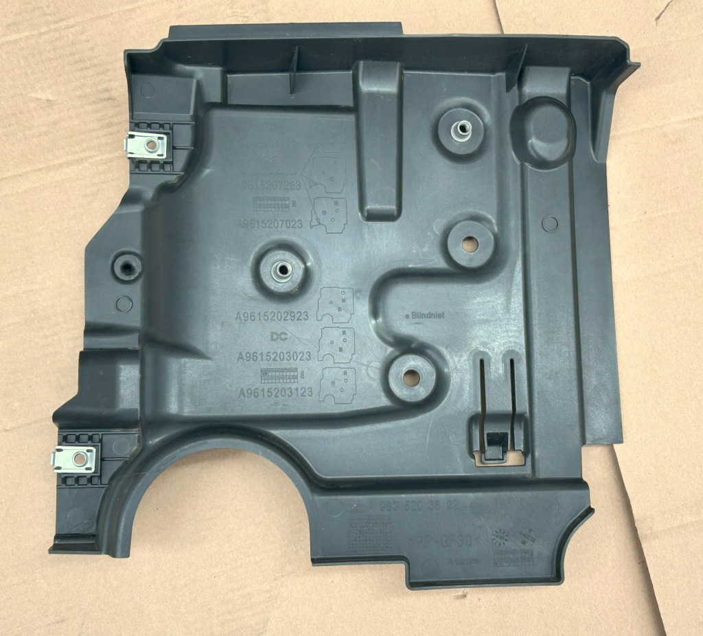 фото №5, Защита шумоизоляция двигателя сторона mercedes actros mp4 mp5 новый набор