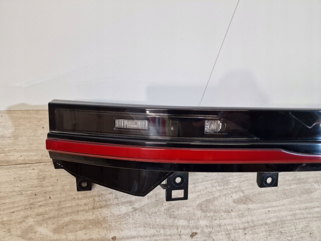 Lexus rz 23- фара задня накладка led європа Ціна