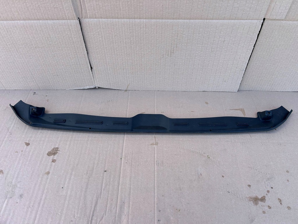 фото №1, Audi a5 прокладка капот молдинг 8w6823124