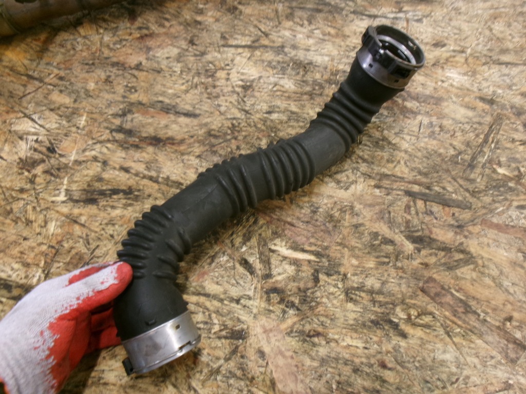 фото №1, Mercedes gla x156 труба шланг интеркулер 2.2. cdi