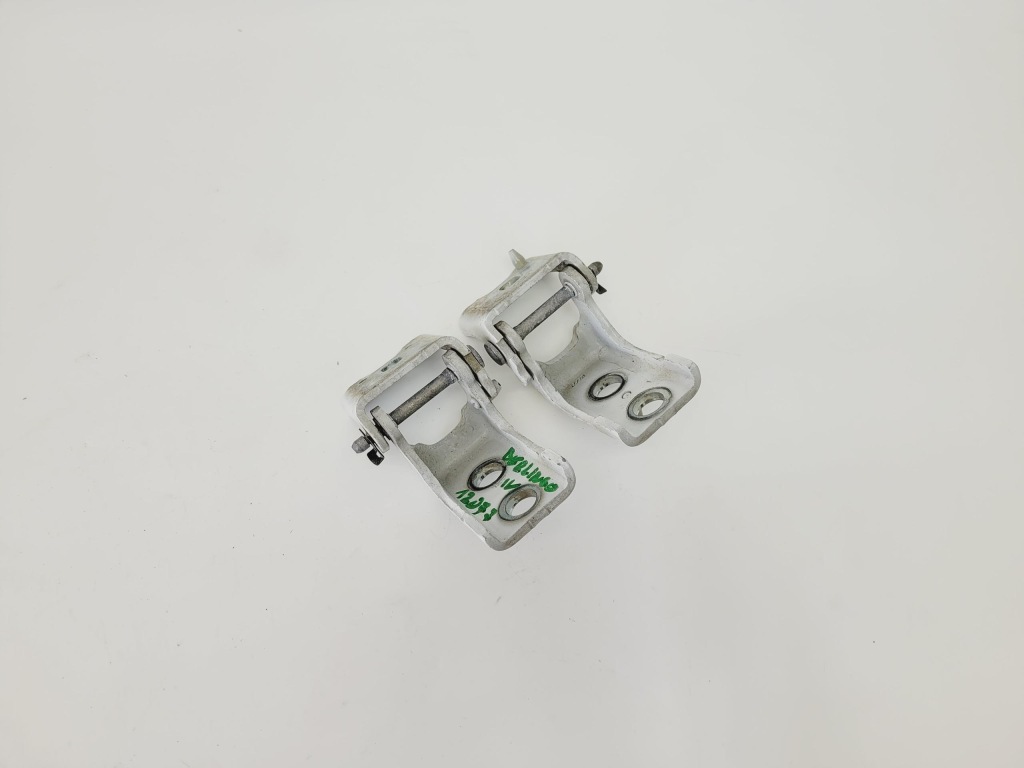 Петли дверь левый перед citroen berlingo iv 2018- Цена