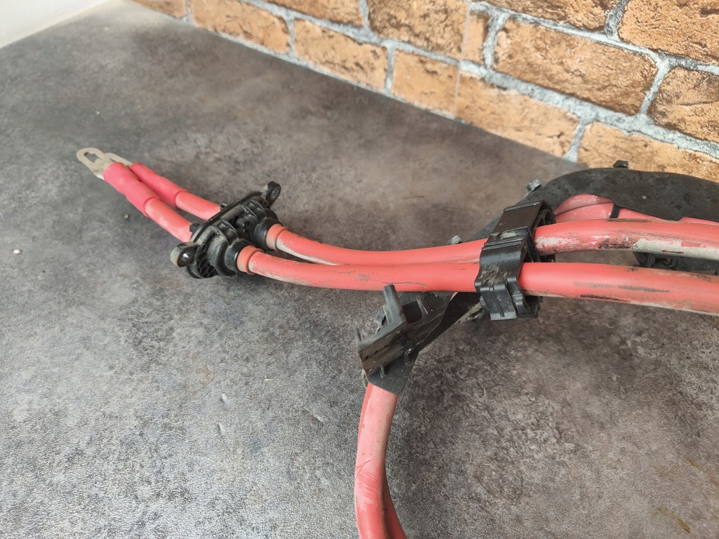 Шланг плюсовий акумулятор живильний 6807522 bmw seria 5 g30 g31 Зі Шроту