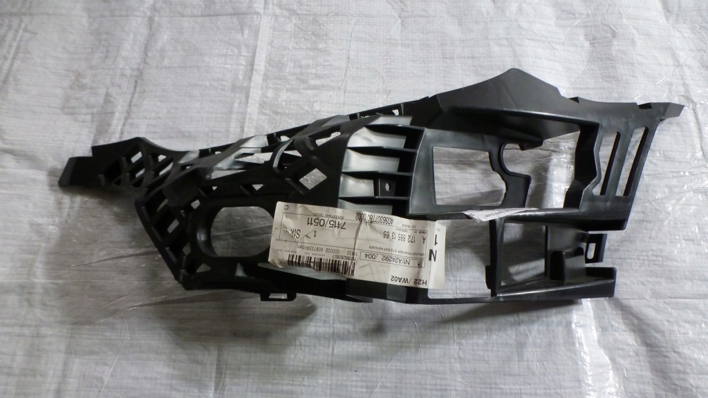 фото №1, Mercedes slk направляющая бампер перед левый a1728851365