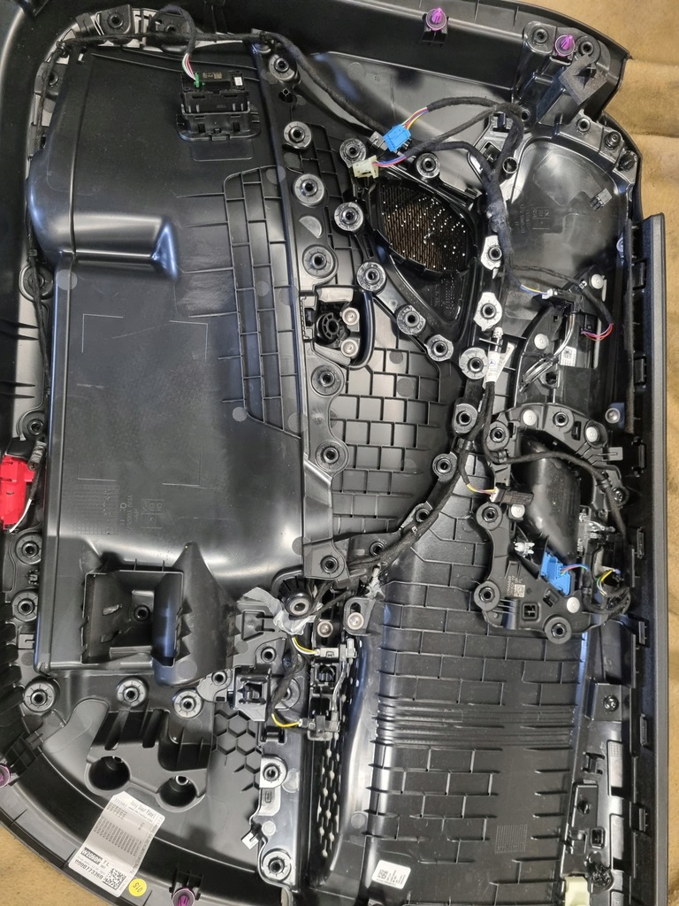 фото №6, Обшивки обшивка двері mercedes w206 amg пам'ять full abient