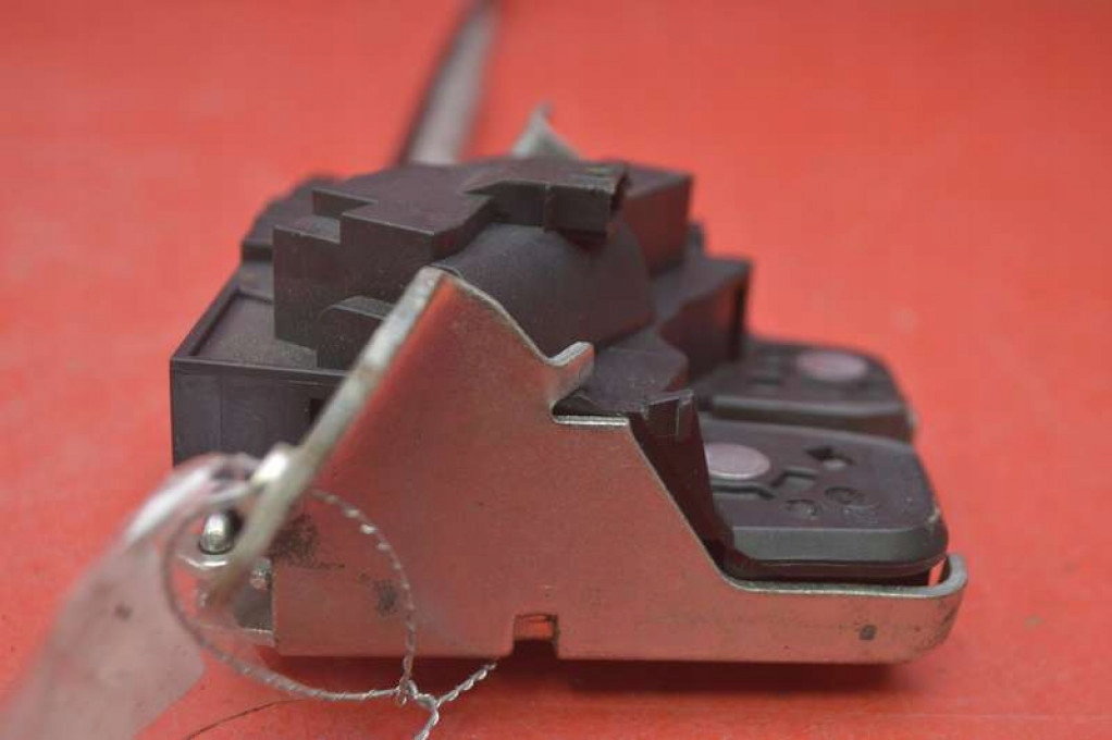 фото №6, Замок крышки задняя багажника a2127400335 tesla model s 12-20