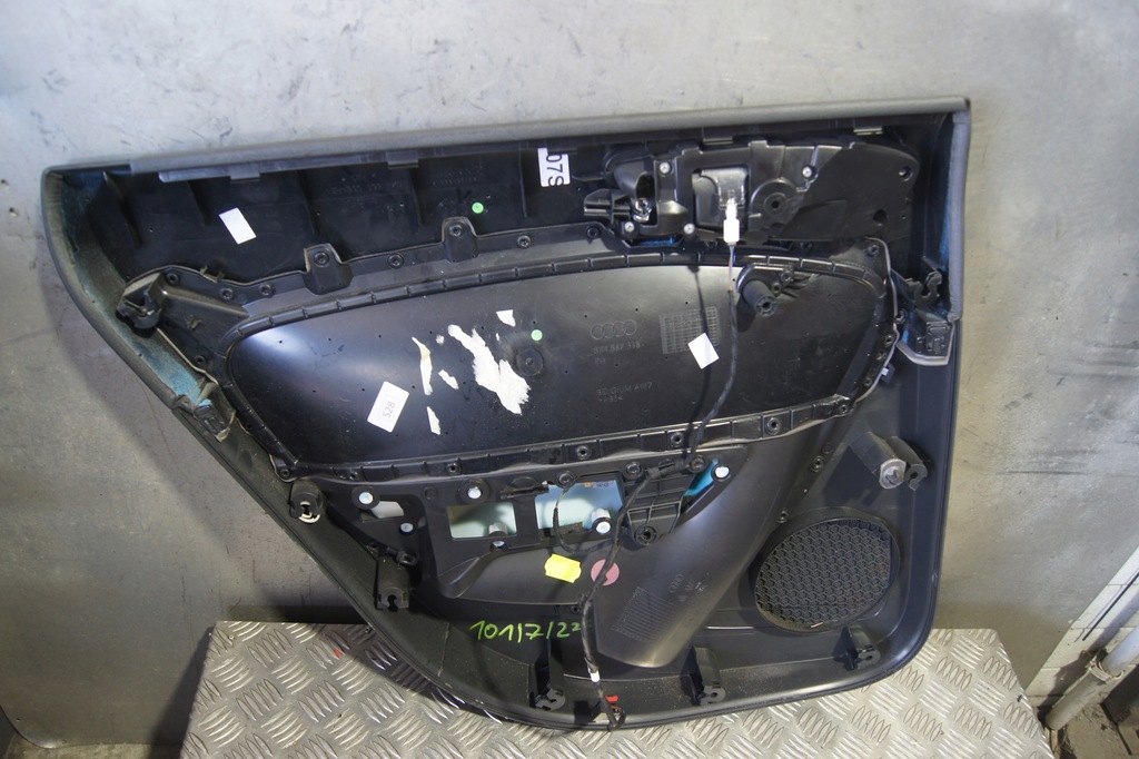 фото №13, Обшивка дверь правый задняя a1 8x 8x4868116