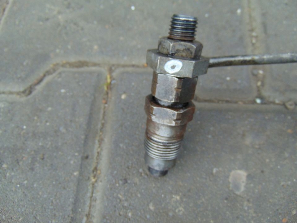 фото №1, Mitsubishi l200 2.5 td форсунка 0181