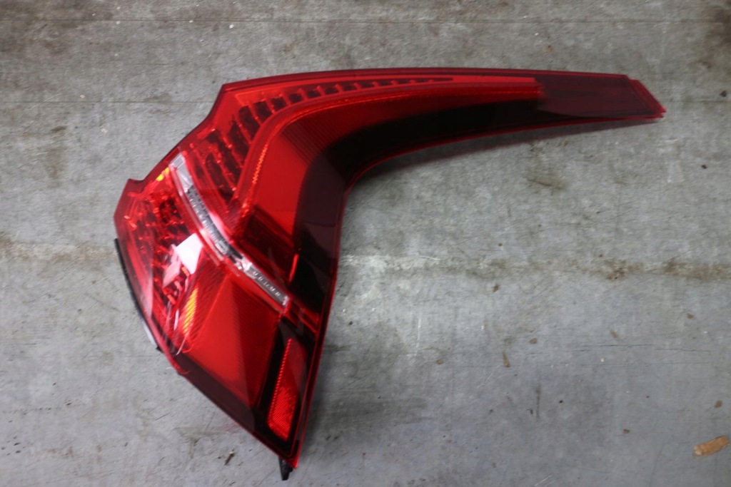 фото №1, Лампа led правая правый задняя volvo xc60 ii 2017- 32228915