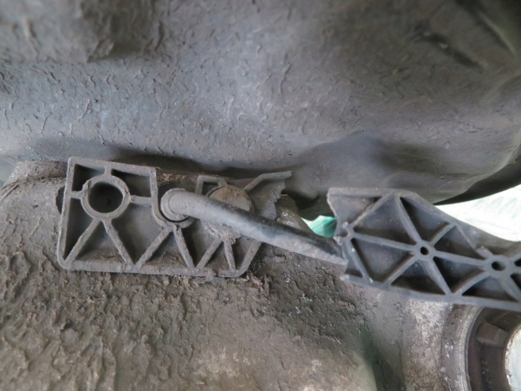 фото №6, Поворотний кулак правий задня mercedes w176 amg 17r