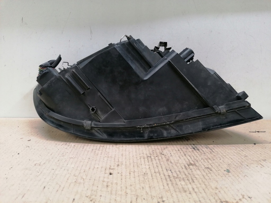 фото №8, Лампа перед левая ксенон volvo s40 ii v50 04-07