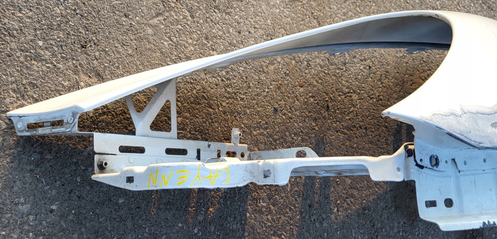 Крыло  левое  перед porsche cayenne 7p оригинальный номер белый Киев