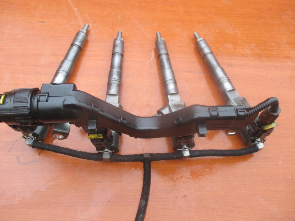 Молдинг упорскування 0445214221 opel insignia 2.0 cdti замінює 0445214199 Ціна