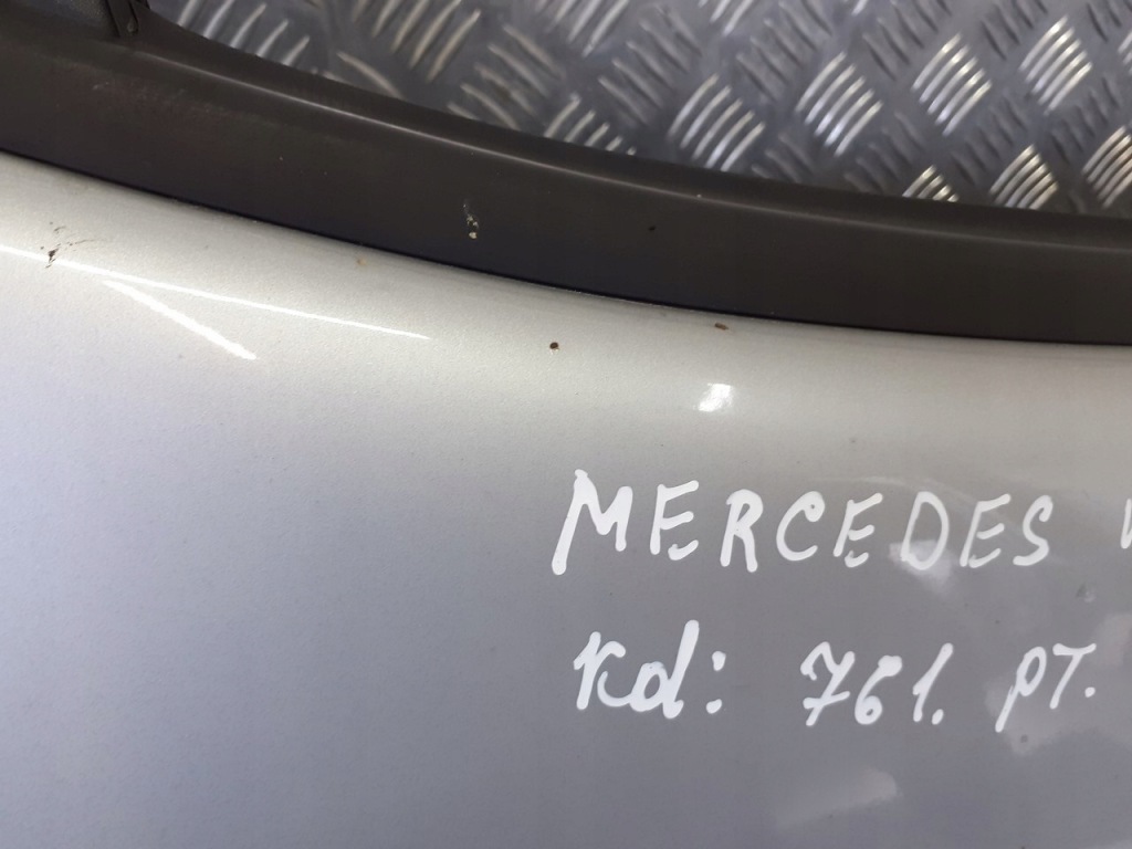 Дверь правый задний  mercedes w168 761 Цена