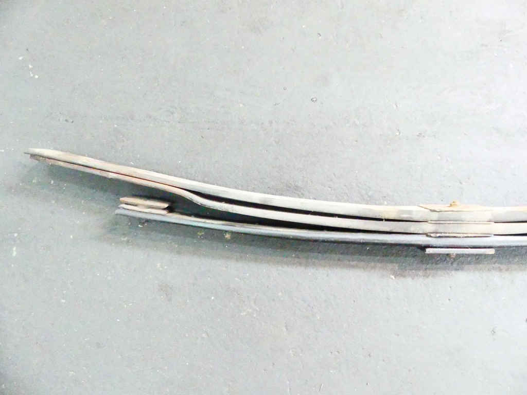 фото №3, Рессора задняя правый 3 щетки nissan atleon ii 06-13