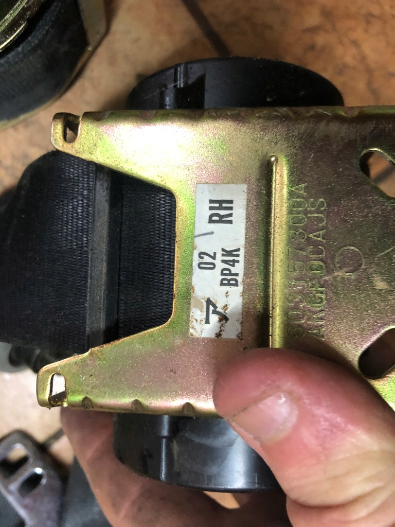 фото №4, Mazda 3 1.6b 05' ремни безопасности перед