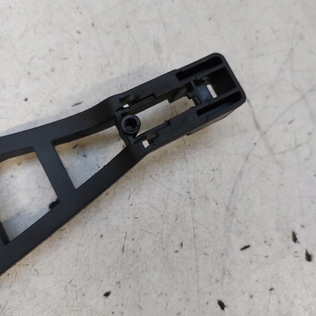 фото №13, Ford focus ii 2 замок дверь правый перед 6pin + ручка 3m5ar21812ak