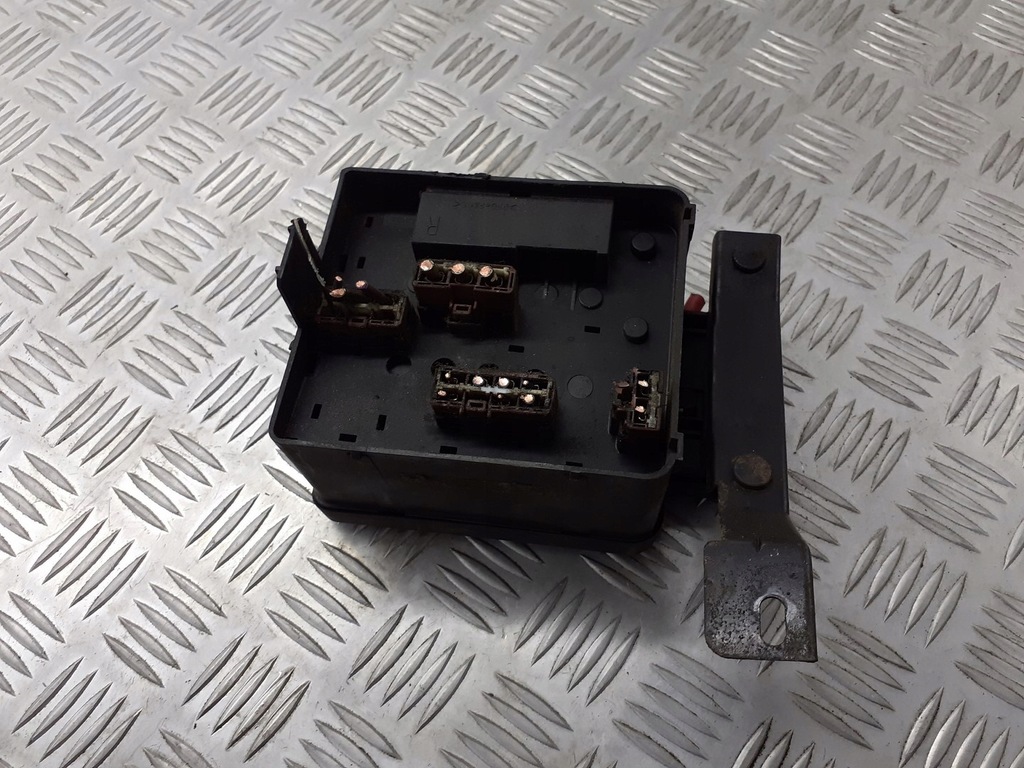 фото №1, Коробка предохранителей rover 400 1.6