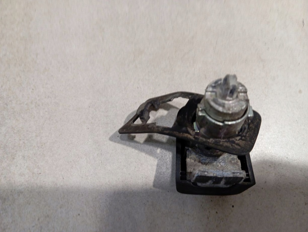 фото №5, Вкладка замка лівий перед opel movano b lift 2.3cdti