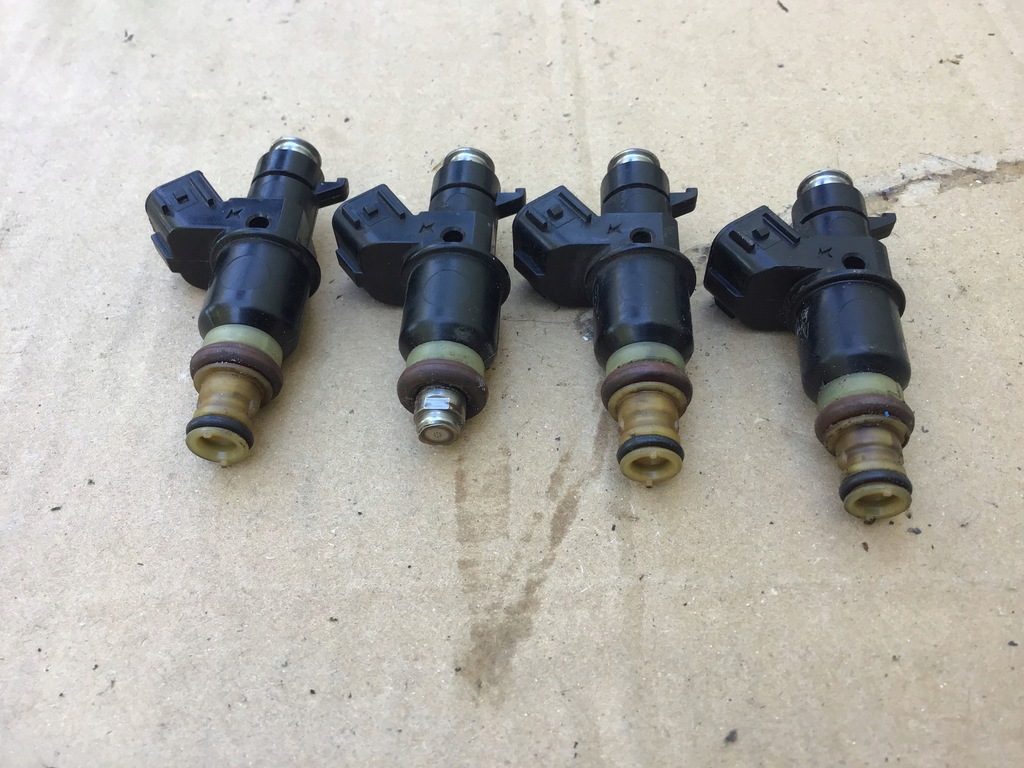 фото №1, Honda civic fn2 type r 2.0 b k20z4 4szt форсунки комплект