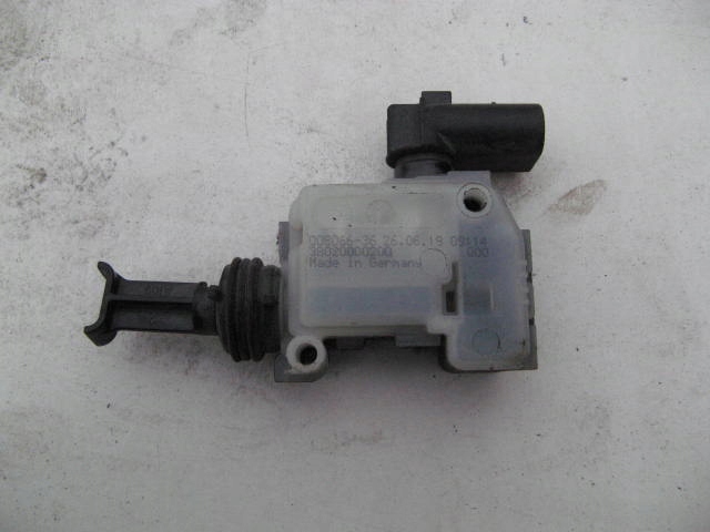 фото №1, Bmw i3 привод крышка заливной топлива 008066-36