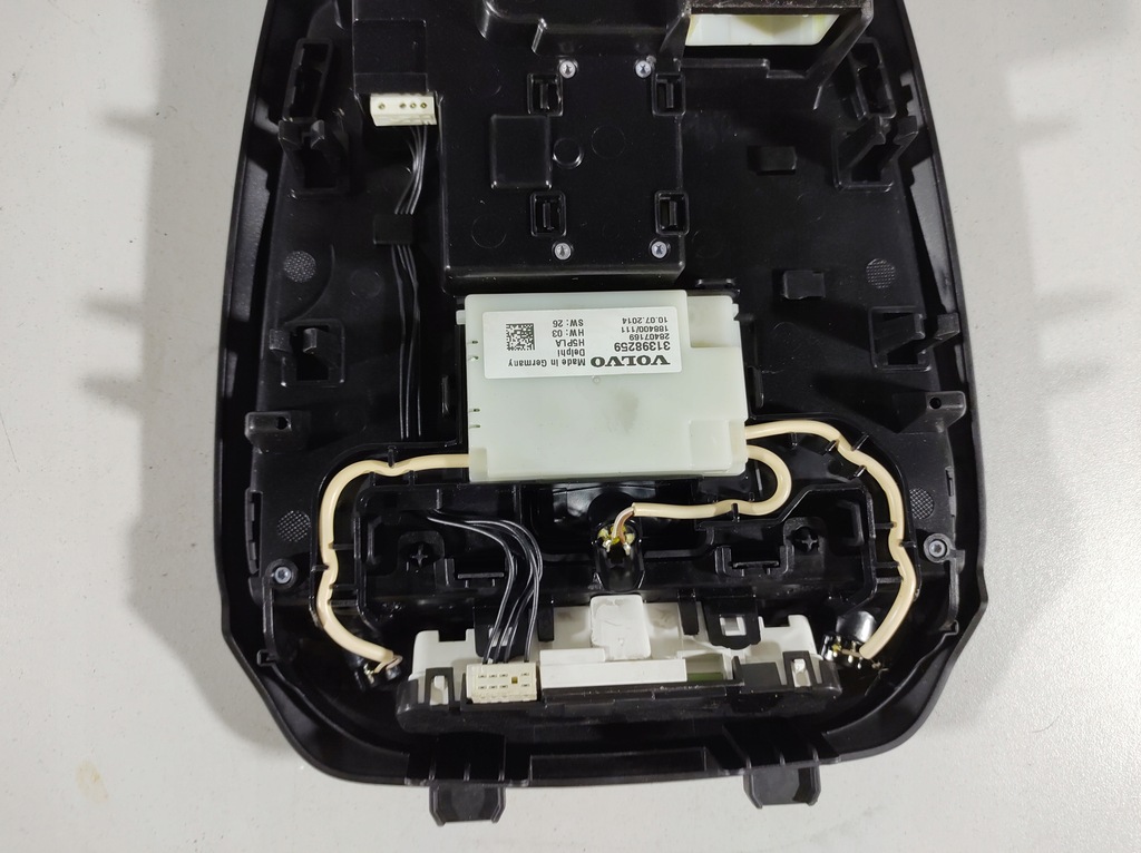 фото №9, Volvo v40 12- лампа потолочный 31398259