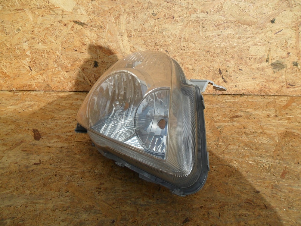 фото №9, Toyota corolla verso e12j 2002- фара правый