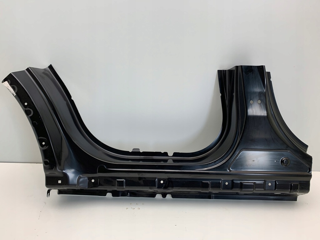 фото №1, Eclipse cross правый порог обшивка 18-20r