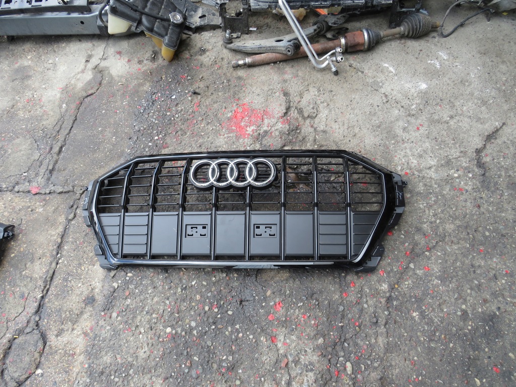 фото №1, Решётка радиатора решётка радиатора audi q3 83a.853.651
