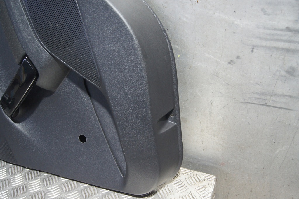 фото №10, Обшивка дверь правый задняя peugeot 208 i 96763547zd